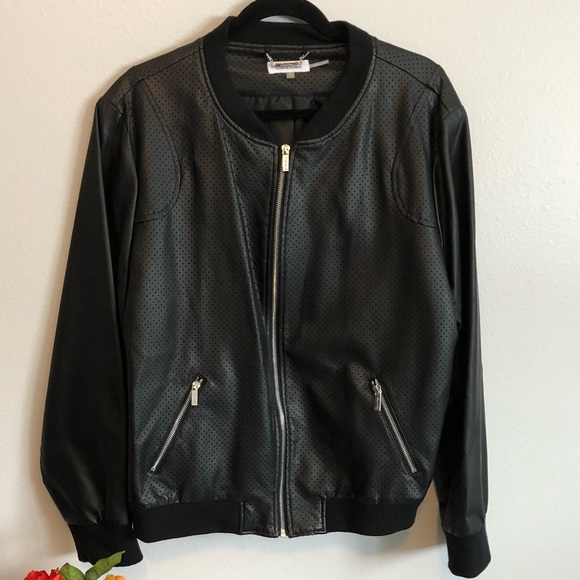 Calvin Klein Jackets & Blazers - NWOT Calvin Klein Black Bomber Jacket
